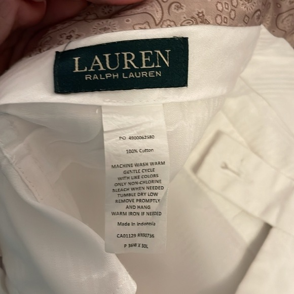 Lauren Ralph Lauren Khaki Pants. Men’s size W36xL30 💯 % cotton‎ 4 pocket pants. - Picture 10 of 10